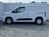 Second-hand Vauxhall Combo 100 kW (136 CP) 2025 Alb Monovolum