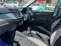 Begagnad Skoda Fabia Colour Edition 90 HK (66 kW) 2017 Blå Halvkombi