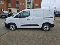 Usado Citroën Berlingo 101 HP (74 kW) 2025 Branco Monovolume