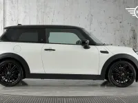 Used Mini Cooper Exclusive 134 HP (98 kW) 2023 White Hatchback