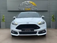 Begagnad Ford Focus ST 185 HK (136 kW) 2017 Vit Halvkombi