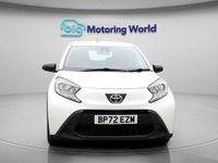 Used Toyota Aygo X PURE 72 HP (52 kW) 2023 White SUV