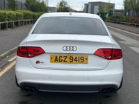 Używany Audi A4 2011 Biały Sedan/Limuzyna