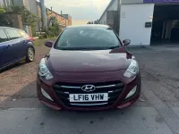 Used Hyundai i30 SE 120 HP (88 kW) 2016 Red Hatchback