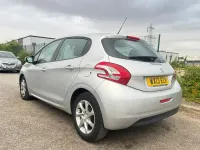 Used Peugeot 208 Active 70 HP (51 kW) 2013 Silver Hatchback