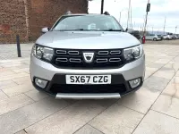 Używany Dacia Sandero Lauréate 90 KM (66 kW) 2018 Srebrny Hatchback