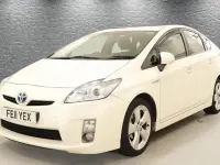 Used Toyota Prius 2011 White Hatchback
