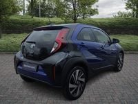 Usado Toyota Aygo X 72 HP (52 kW) 2025 Azul SUV