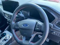 Usado Ford Kuga ST-Line 239 CV (175 kW) 2025 Rojo SUV