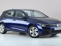 Używany VW Golf VIII Life 131 KM (96 kW) 2023 Niebieski Hatchback