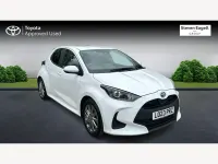 Usado Toyota Yaris Hybrid 2023 Branco Citadino
