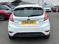 Used Ford Fiesta Zetec 101 HP (74 kW) 2017 White Hatchback