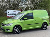 Begagnad VW Caddy Highline 150 HK (110 kW) 2020 Grön Minibuss