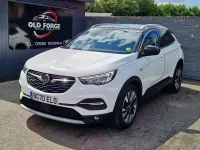 Used Vauxhall Grandland X SRi 130 HP (95 kW) 2020 White SUV