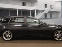 Begagnad BMW 320 2017 Svart Kombi