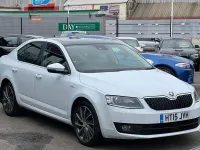 Used Skoda Octavia LAURIN & KLEMENT 150 HP (110 kW) 2015 White Estate