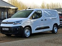 Used Citroën Berlingo 99 HP (72 kW) 2019 White MPV