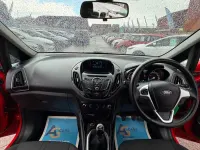 Używany Ford B-MAX Zetec 2015 Czerwony Minivan