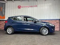Used Ford Fiesta Zetec 100 HP (73 kW) 2018 Blue Hatchback