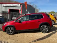 Begagnad Peugeot 2008 Allure 2018 Röd SUV