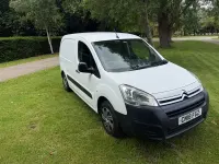 Used Citroën Berlingo 75 HP (55 kW) 2018 White MPV