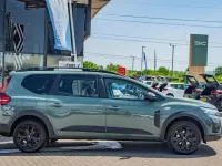 Used Dacia Jogger Extreme 110 HP (80 kW) 2023 Green MPV