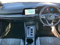 Second-hand VW Golf VIII R-line 150 CP (110 kW) 2022 Argintiu Hatchback