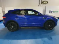 Usado Jaguar E-Pace R-Dynamic 180 HP (132 kW) 2019 Azul SUV