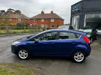 Used Ford Fiesta Zetec 2016 Blue Hatchback