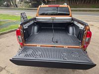 Used Nissan Navara Tekna 190 HP (139 kW) 2019 Yellow Pickup