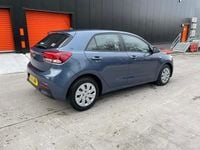 Used Kia Rio 84 HP (61 kW) 2018 Blue Hatchback