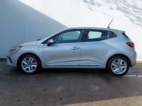 Używany Renault Clio V Play 100 KM (73 kW) 2020 Srebrny Hatchback
