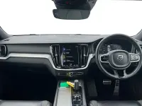 Usado Volvo V60 R-Design 163 HP (119 kW) 2021 Preto Carrinha