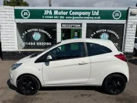 Used Ford Ka Zetec 69 HP (50 kW) 2016 White Hatchback