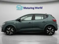 Używany Dacia Sandero Journey 90 KM (66 kW) 2024 Zielony Hatchback