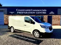 Używany Renault Trafic Business 130 KM (95 kW) 2022 Biały Minivan