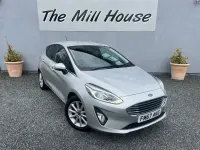 Usado Ford Fiesta Titanium 100 HP (73 kW) 2018 Prateado Citadino