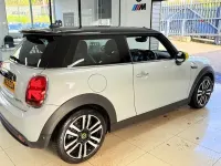 Używany Mini Cooper SE Hatch 135 kW (184 KM) 2022 Srebrny Hatchback