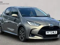 Used Toyota Yaris Design 116 HP (85 kW) 2023 Titan bronze Hatchback