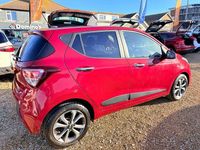 Used Hyundai i10 Premium SE 87 HP (63 kW) 2018 Red Hatchback