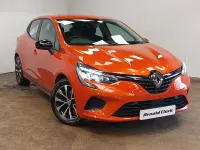 Used Renault Clio Evolution 145 HP (106 kW) 2023 Orange Hatchback