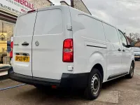 Used Vauxhall Vivaro 100 HP (73 kW) 2022 White MPV