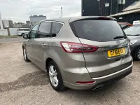 Begagnad Ford S-MAX Titanium 180 HK (132 kW) 2018 Silver Minibuss