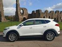 Used Hyundai Tucson SE 116 HP (85 kW) 2017 White SUV