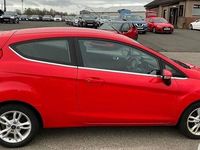 Used Ford Fiesta Zetec 82 HP (60 kW) 2017 Red Hatchback