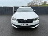Gebraucht Skoda Superb SportLine 190 PS (139 kW) 2017 Weiß Kleinwagen