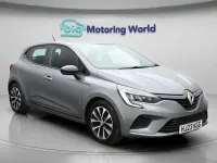 Używany Renault Clio V Evolution 90 KM (66 kW) 2023 Szary Hatchback