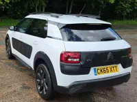 Used Citroën C4 Cactus Flair 2015 White Hatchback