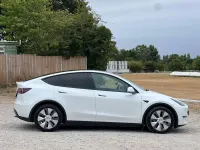 Used Tesla Model Y Long Range AWD 378 kW (514 HP) 2022 White SUV