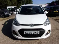 Used Hyundai i10 SE 67 HP (49 kW) 2016 White Hatchback